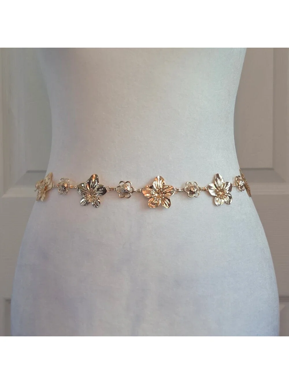 Gold Tone Hawaiian Floral Waist Chain One Size Boho Beach Mermaid Fairy